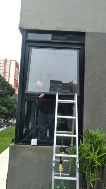 Th manuten��o . Guia de empresas e servi�os