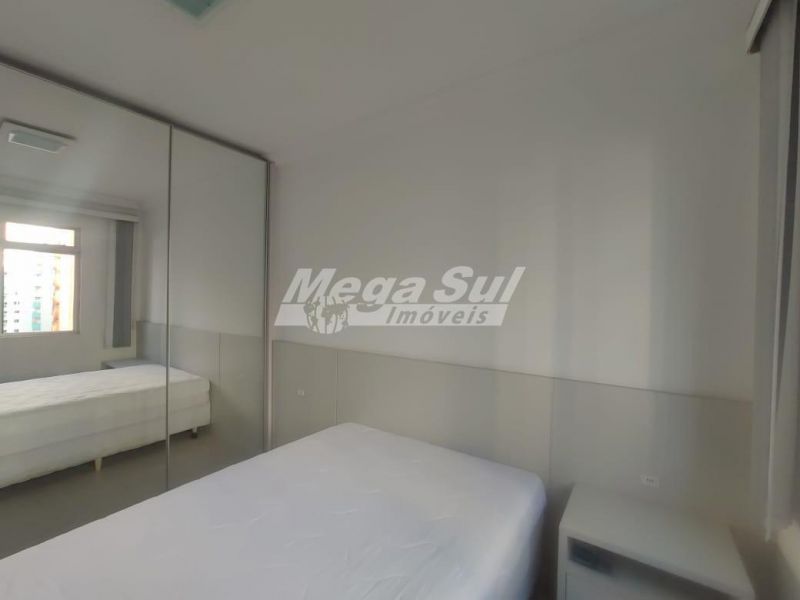 Apartamento com 2 Dormitórios à venda, 106 m² por R$ 1.490.000,00
