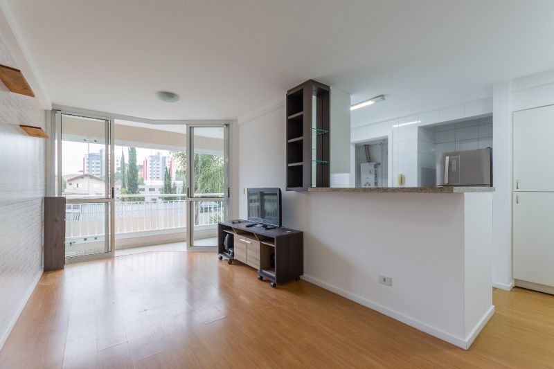 Apartamento com 2 Dormitórios à venda, 68 m² por R$ 695.000,00