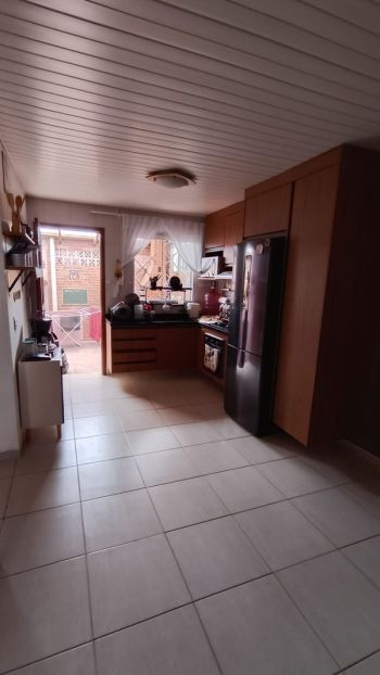Casa em condomínio à venda no Cruzeiro - Piraquara, PR. Imóveis Casa em condomínio à venda no Cruzeiro - Piraquara, PR. Imóveis