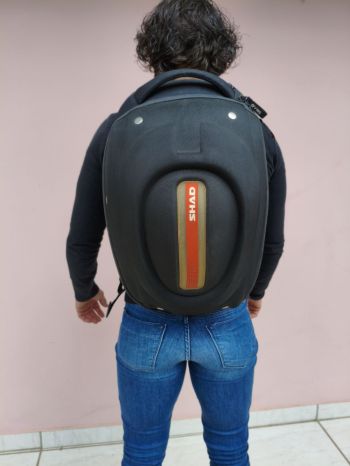Mochila estilo casco. Moda e beleza