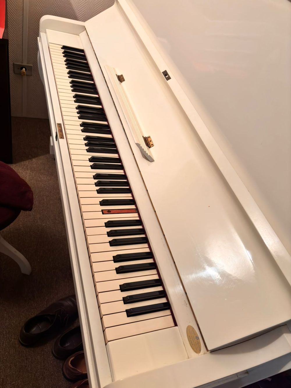 Piano de parede essenfelder  Piano de parede essenfelder