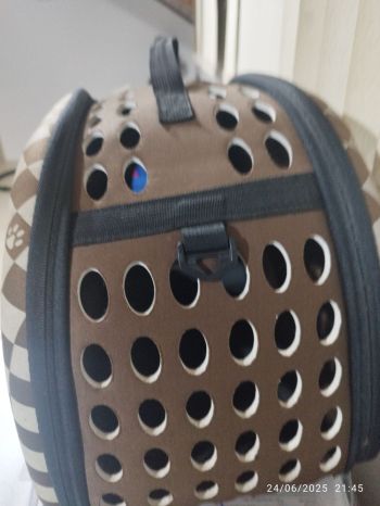 Casinha de passeio para ces e ou gatos . Para a sua casa