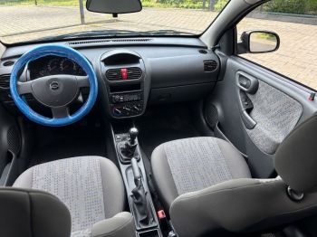 Chevrolet Corsa Hatch MAXX 1.4 (2012) em Curitiba, PR