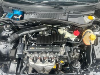 Chevrolet Corsa Hatch MAXX 1.4 (2012) em Curitiba, PR