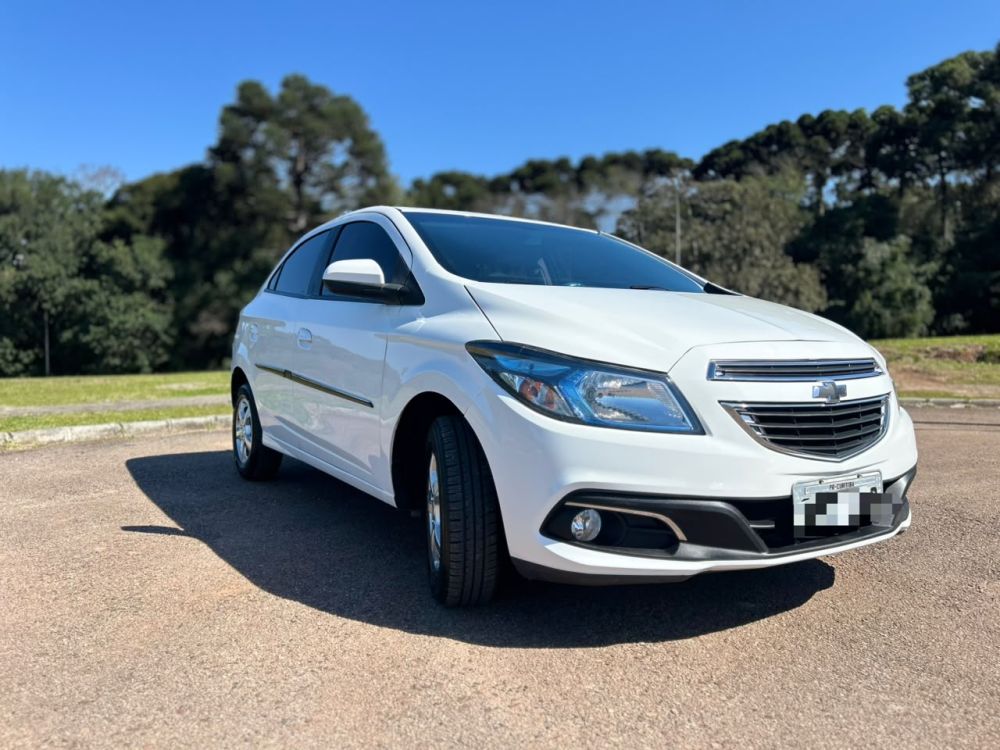 Chevrolet Onix LT 1.0 (2016) Chevrolet Onix LT 1.0 (2016)