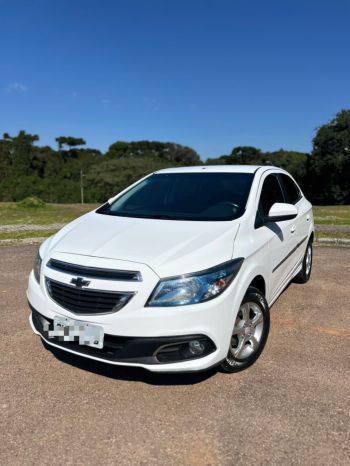 Chevrolet Onix LT 1.0 (2016) em Curitiba, PR