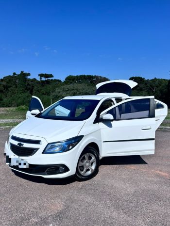 Chevrolet Onix LT 1.0 (2016) em Curitiba, PR