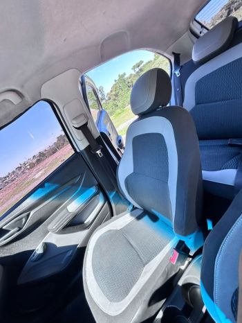 Chevrolet Onix LT 1.0 (2016) em Curitiba, PR